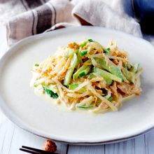 お箸が止らない!もやしときゅうりのカレーツナマヨネーズサラダ