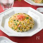 冷蔵庫にあるものでパパっと簡単【にら玉かにチャーハン】
