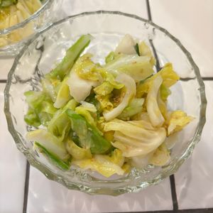 mi-koの作ってみた!投稿(包丁不要！やみつきになる！ちぎりキャベツのうま塩ナムル)