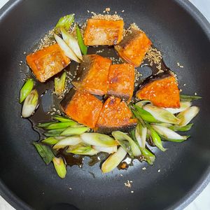 1114568の作ってみた!投稿(ぶりの甘辛揚げ〜ネギごまソース〜【#作り置き #揚げない】)