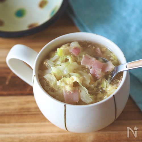 ふわふわたまごが美味しい【キャベツたっぷり中華スープ】