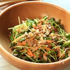 身体の中から綺麗になる！【豆苗と人参とツナのやみつきサラダ】