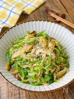 旨みたっぷり!【ピーマンと白滝の中華炒め】作り置きにも