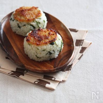 大葉ごはんのゴマ味噌焼きおにぎり。