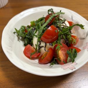 こむぎの作ってみた!投稿(トマトの塩こんぶ冷奴)