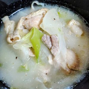 ゆみの作ってみた!投稿(【鶏もも肉で天才的に旨い！参鶏湯風スープ】旨みが凝縮！！)