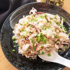 5分で完成‼️これはイカしてる♡ネギまみれのイカチャーハン