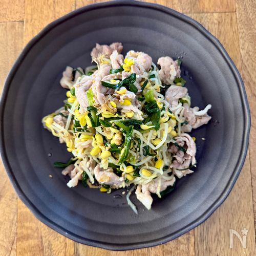 豚こまと豆もやし蒸しのニンニクごまだれ