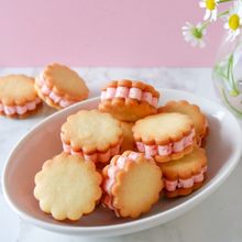 いちごみるくバターサンド