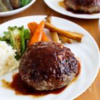 まるで洋食屋さん！『定番のハンバーグステーキ』