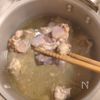 【豚軟骨とにんじんの甘酢煮】白米止まらない罪なやつの工程3