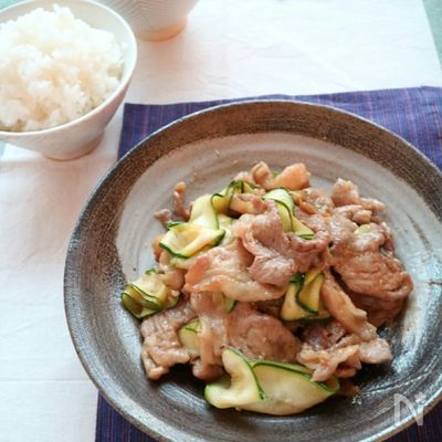 ご飯が進む！10分でできるズッキーニと豚肉の生姜焼き！