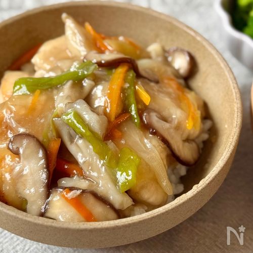 とろとろ！身体温まる【鶏と野菜あんかけ丼】