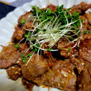 ヴェルの作ってみた!投稿(おうち焼肉♡簡単、本格的、やわらか〝豚サガリの焼肉〟)