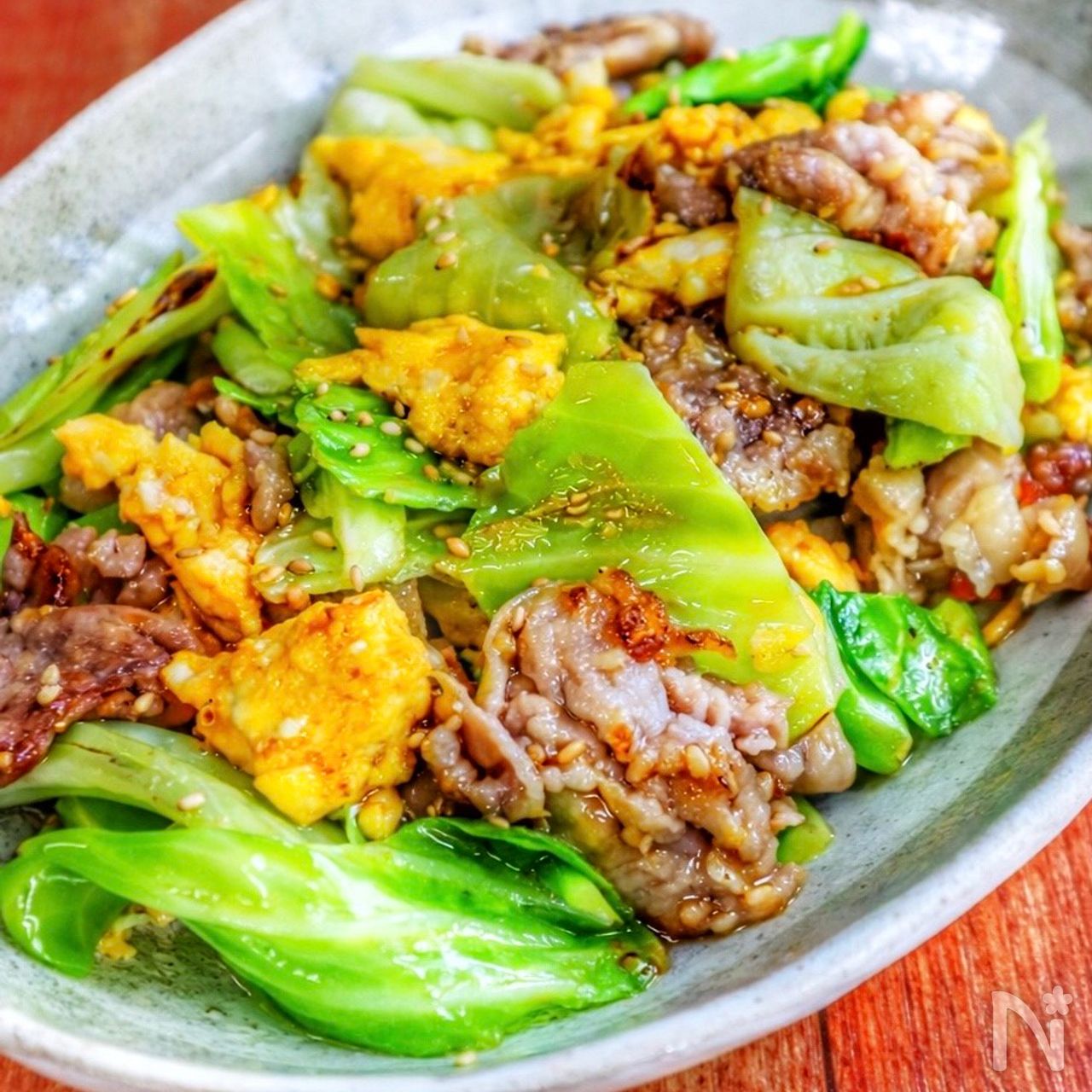 抱えて食べたい!【豚肉とキャベツのふわたま旨だれ炒め】 | レシピサイトNadia