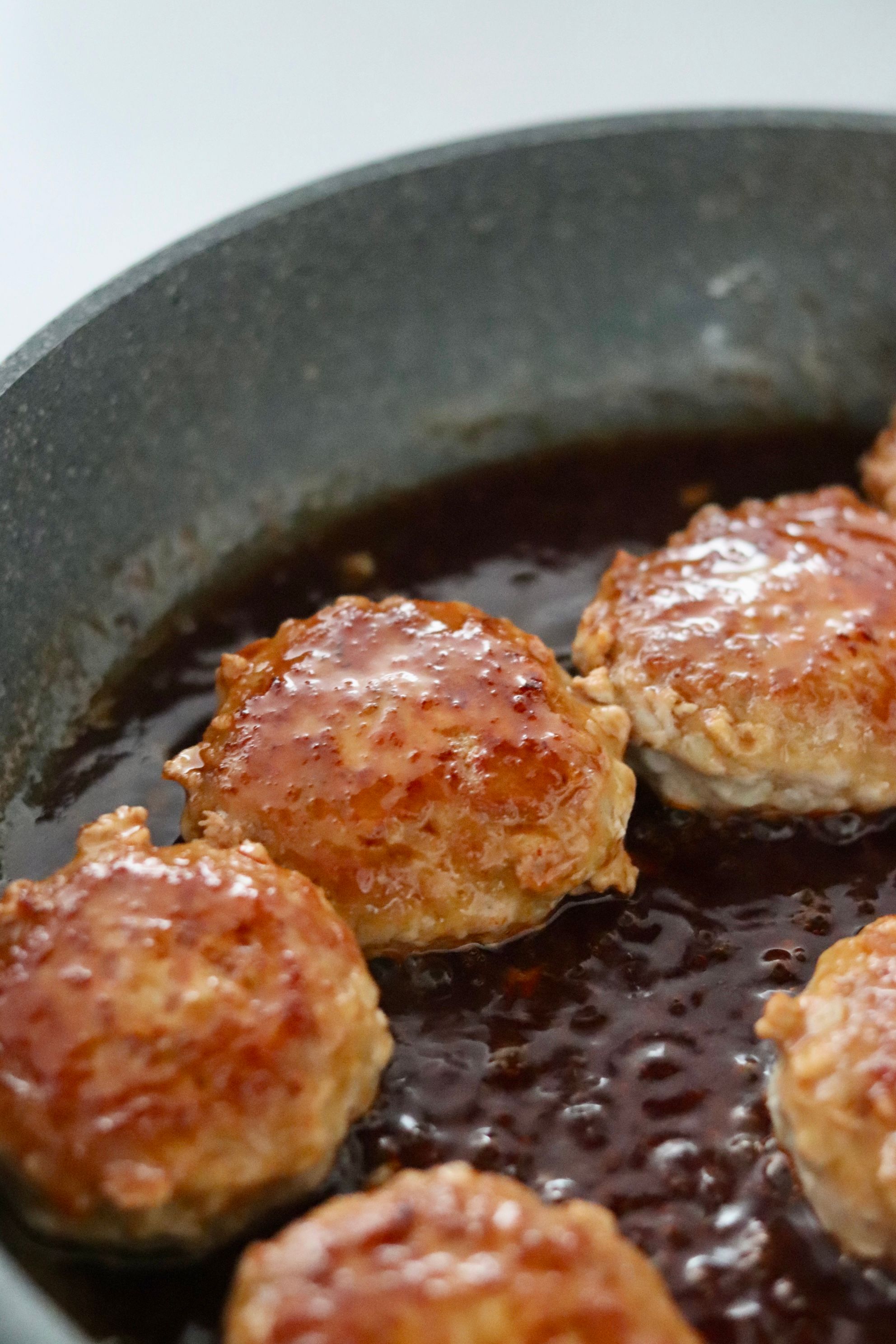 コク深さがクセになる【ちょっと大人のピリ辛照り焼きつくね
