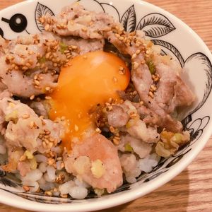 ミルクの作ってみた!投稿(【絶賛される、ねぎ塩豚カルビ丼】男子受け抜群/簡単/丼レシピ)