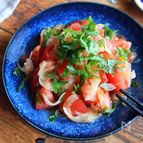 【旬レシピ♡新玉ねぎとトマトのさっぱり和え】大葉がそそる♪