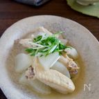 汁も飲み干したくなる!手羽と大根のうま塩煮