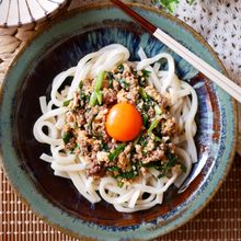 『甘辛ニラ玉アレンジ』台湾風まぜうどん