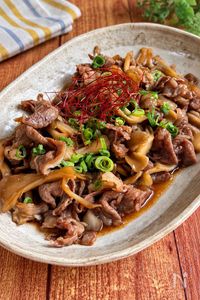 【牛肉と舞茸の甘辛炒め】パパッと簡単♪旨味たっぷり♡