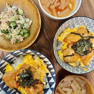 ぴいすけの作ってみた!投稿(簡単節約ごはん♡食欲そそる♪『和風てりたまチキン丼』)