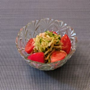 𝔂𝓾𝓶𝓲🍓の作ってみた!投稿(きゅうりと切り干し大根の梅トマトサラダ♪腸からキレイに！)