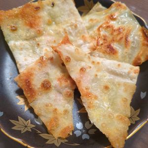 たりおの作ってみた!投稿(餃子の皮で簡単絶品！
パリパリチーズ焼き)