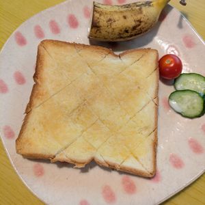 Emiの作ってみた!投稿(【表面サクッと背徳トースト】
溢れハニーの塩バタートースト)