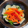 冷蔵庫にある野菜でOK♪グリーンカレーの工程1