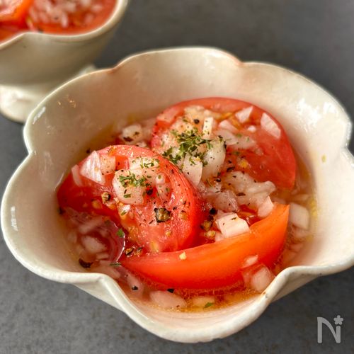 さっぱり♡箸休めにも！【トマトと新玉のマリネ】