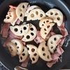 材料ふたつで副菜！《れんこんとベーコンの豆乳マスタード炒め》の工程4