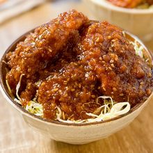 鶏むね肉1枚で作る♪【濃厚味噌ダレカツ丼】