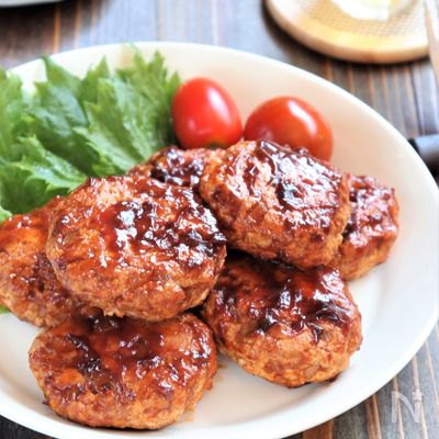 【冷凍作り置き】節約メニュー！鶏胸肉の煮込みハンバーグ