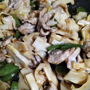 1207859の作ってみた!投稿(豚こまで簡単中華！我が家の青椒肉絲)