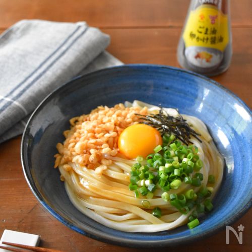 レンジで5分！ごま油醤油の冷やし釜玉うどん