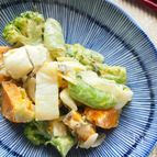 白菜漬けと茹で野菜のマヨ和えサラダ。