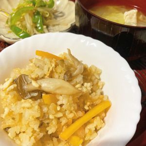 luの作ってみた!投稿(炊飯器にセットするまで7分♡簡単五目炊き込みご飯)
