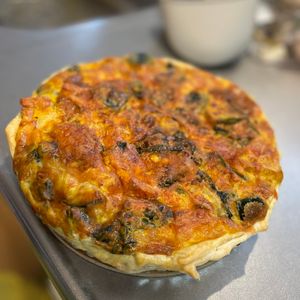 チーズケーキの作ってみた!投稿(絶品♡何度も食べたい！『かぼちゃとほうれん草のキッシュ』)