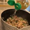【牛乳でとろける背徳スープ】濃厚ネギ豚つけ麺の工程2