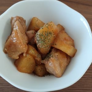 ゆの作ってみた!投稿(【鶏肉と新じゃがのバター醤油焼き】頬張って食べたい♡)