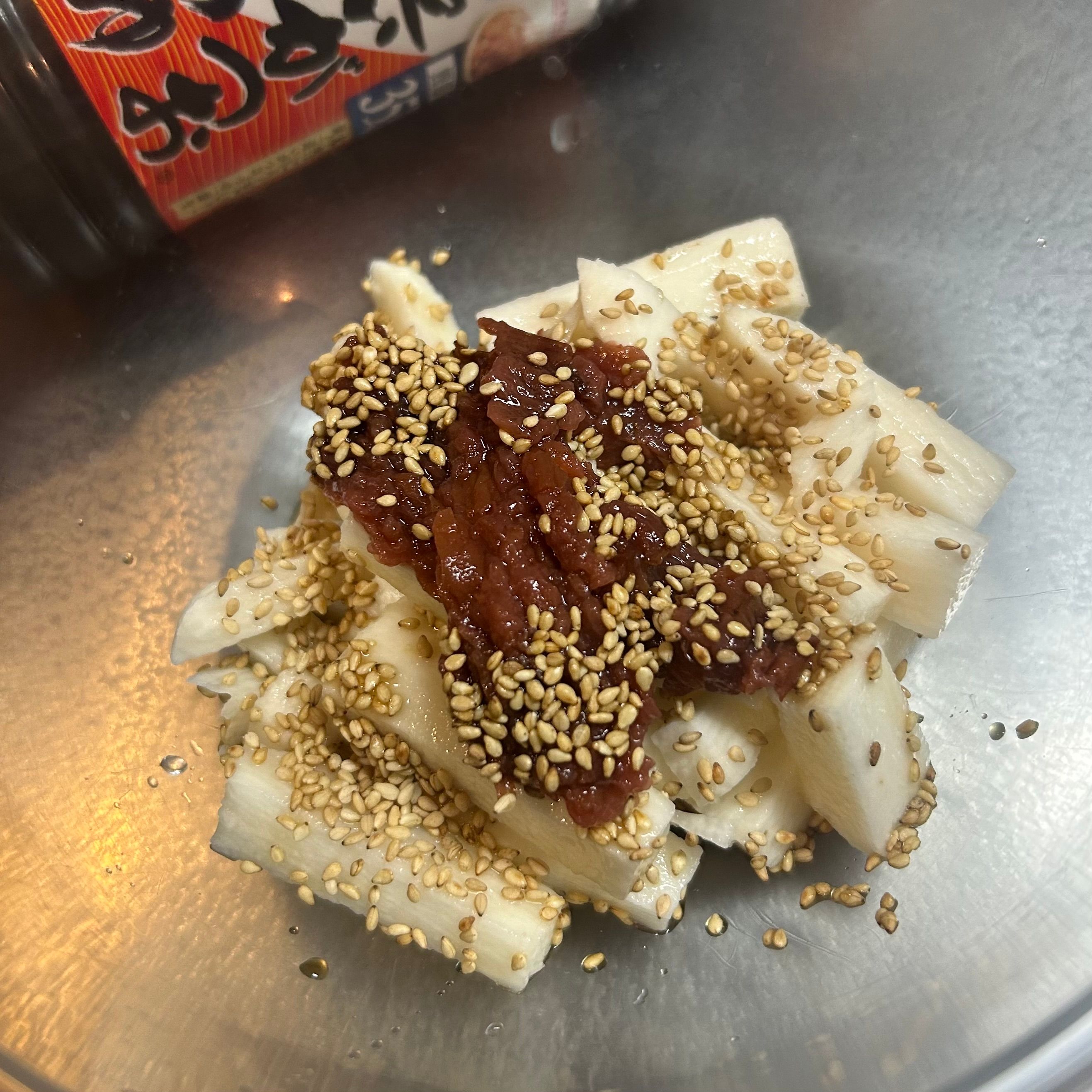 長芋と梅干しをめんつゆとよく和える