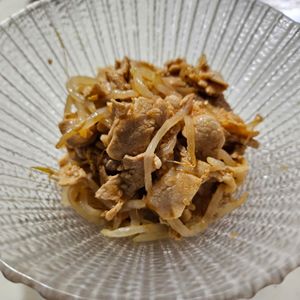 Maiの作ってみた!投稿(絶品だれ《もやしとにらたっぷり♡豚しゃぶサラダ》)