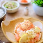 簡単おかず♩ご飯が止まらない鮭のネギ塩レモン焼き