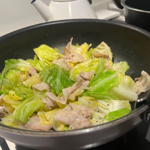 しーちゃんの作ってみた!投稿(【やみつき！豚ばらキャベツのうま塩炒め】もりもりご飯が進む)