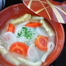 【香川の郷土料理】白味噌餡餅雑煮