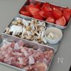 鶏肉のトマトチーズ煮込みの下準備