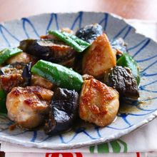 簡単♫鶏もも肉となすの味噌炒め