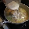 15分で完成!とろあま新玉ねぎと鶏もも肉のバタークリーム煮。の工程5