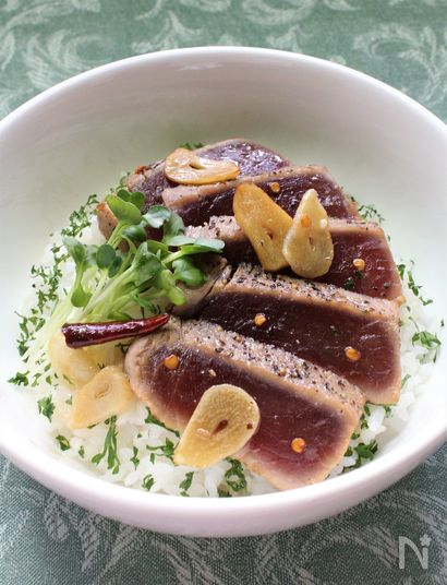 鮪のガーリックステーキ丼